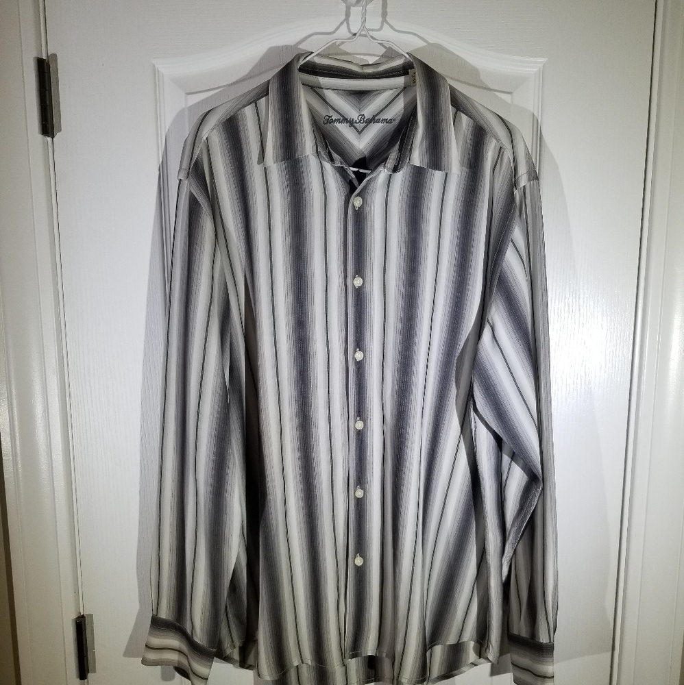 $$$ TOMMY BAHAMA MENS BUTTON DOWN SIZE LARGE